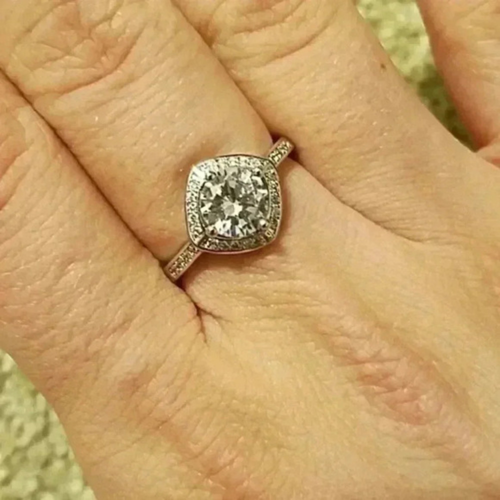 Brand new ring silver